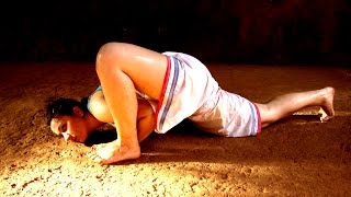 Perfect Kalaripayattu Training For The Europeans In Buddha Kalari Ashram - Kalaripayattu Techniques