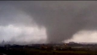 Tornado smashes into troubled Italian steel plant