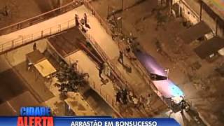 Marginais da favela Nova Holanda fazem arrastão em Bonsucesso na Avenida Brasil 24/06/2013