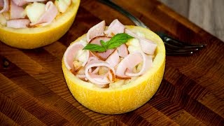 Салат  с дыней, персиками и балыком. Простые рецепты от wowfood.club