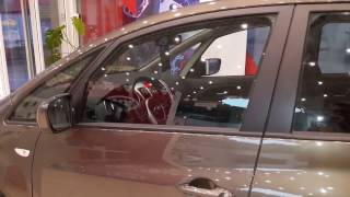 Автошторки Laitovo на магнитах, установка на Kia Venga