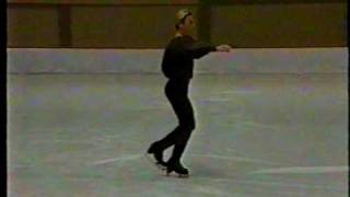 Figure skating elements - Crossed step forward
