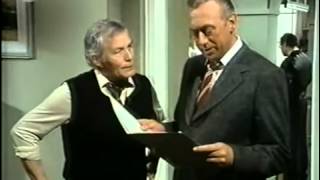 Derrick Folge 13 -   Kamillas junger Freund   (1975)