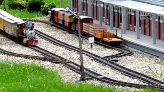 Park miniatur - wyjazd kolejek na stację Inwałd