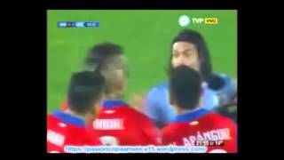Alberto Raimundi enojado con la expulsión de Cavani