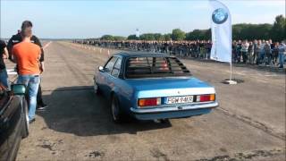 1/4 mili Chojna - Ascona 3.2biT v6 450HP, Astra 3.2T v6 600HP drag race