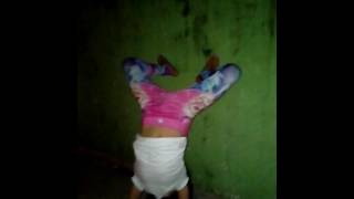Eu e mi ha irmã gi e eu jhe fasendo ginastica artistica e bale
