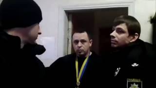 Судья Александр Бойко напал на ответчика