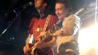 Paul Gilbert plays Here Comes The Sun with a fan!