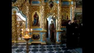 2012 08 05 5 Kyiv Pechersk Lavra Byzantion singing MOV01927