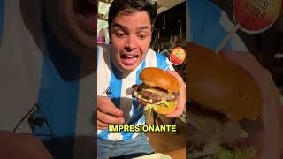 COMIENDO LA HAMBURGUESA DE MESSI POR PRIMERA VEZ !!