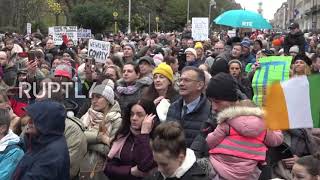 Ireland: Face mask rules for children spark protest in Dublin