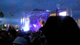 Kings Of Leon @ T in the park 2009 - Kick the bucket (PG)