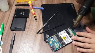 Телефон как будто заряжается WILEYFOX Spark +