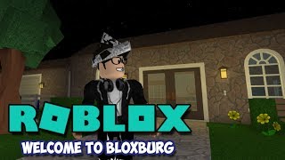 A NEW HOME & GUEST - Welcome to Bloxburg (Roblox)