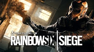 PRO FORTNITE PLAYER TRIES RAINBOW SIX SIEGE!