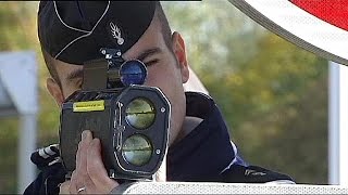 Francia: gruppo anti-radar su Facebook condannato a sospensione patente