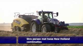 Stro persen met twee New Holland combinaties in Noordbroek