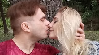 Alex Angel - Знакомство с девушкой в парке. Быстрый поцелуй в губы