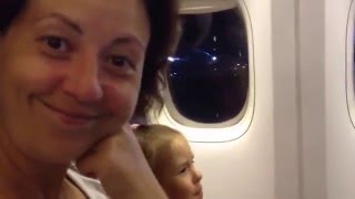 В салоне самолета Boeing 777-300