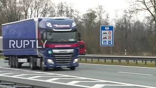 Germany: Commuters cross German-Austria border ahead of new COVID-19 restrictions