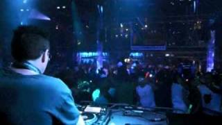 JOE T VANNELLI + MC CODY @ COLOSSOS - lloret de mar 17 08 2010 intro