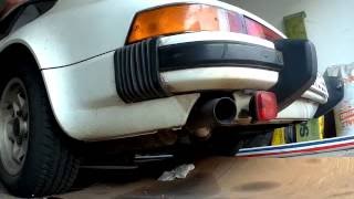 Flat 4 vs. Flat 6 / Beetle against Porsche