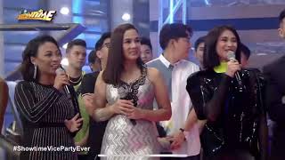 Sarah G greets Vice Ganda on It’sShowtime
