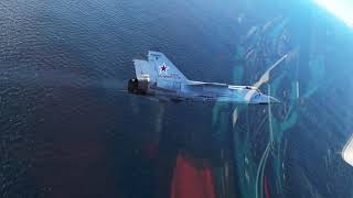 Пуски ракет истребителями МиГ-31 над Тихим океаном