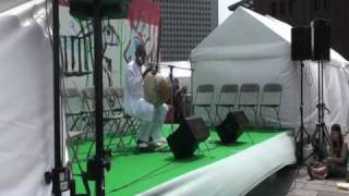 Mamadou Doumbia氏のコラ演奏@アフリカンフェスタ2010 in 横浜赤レンガ倉庫