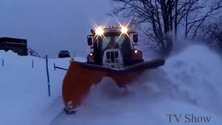 Немного зимнего настроение! ТРАКТОРА НА ЗИМНЕМ БЕЗДОРОЖЬЕ  (МТЗ-80, John Deere 6R, К-707Т)  Не весь