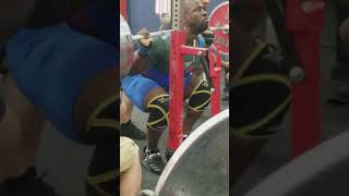 Squat 3 655 lbs/ 297.5 kg