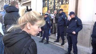 Čitanje pisma ispred Narodne banke Srbije 15.02.2015