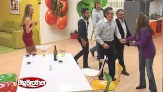 BigBrother Greece 2010 Μπαμπας Γιαννη και Αδερφη του Ηλια στο σπιτι σε αποστολη!