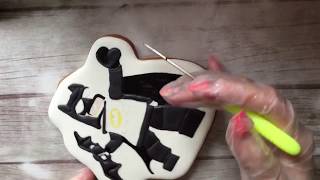 Роспись пряников айсинг. Имбирный пряник Бэтмен (Gingerbread Batman)