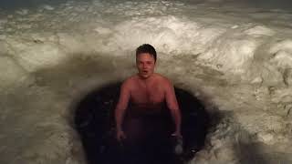 Купание в проруби. Крещенские морозы