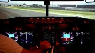 TONCONTIN COCKPIT LANDING. HOME MADE 737-800 COCKPIT