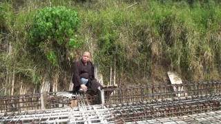 2011-10-18。萬佛寺大殿樓地板灌漿。住持常釋法師開示