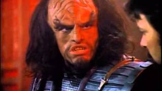 Riker Dines With Klingons