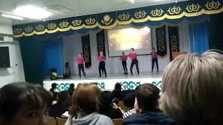 Танец под песню-7 rings