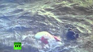 Graphic video: Divers pull bodies from sunken Bulgaria cruiser on Volga river