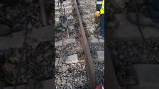 Выправка железнодорожного пути с помощью электрошпалоподбоек. Часть 1