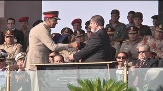 Політичний "землетрус" в Єгипті: Мурсі демонструє...