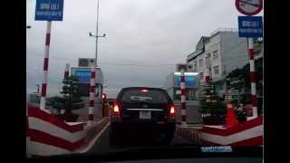Thử trốn vé tại trạm thu phí tự động