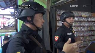 Diduga Menjual Kaset DVD Porno, Pedagang Ini Di Geledah Polisi 86