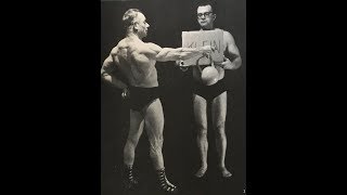 "Рисование Кляйна" со стандартной гирей 8 кг на мизинце. Little finger muscle out with 8 kg bell