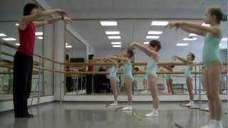 Ритмика для детей 4 - 6 лет. Преподаватель Сергей Залунин