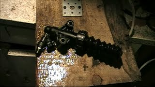 Замена манжеты рабочего цилиндра сцепления Peugeot 307