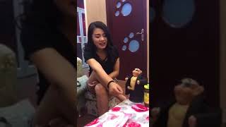 Cewek cantik mainan kontol
