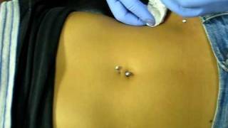 Hip piercing Felicia